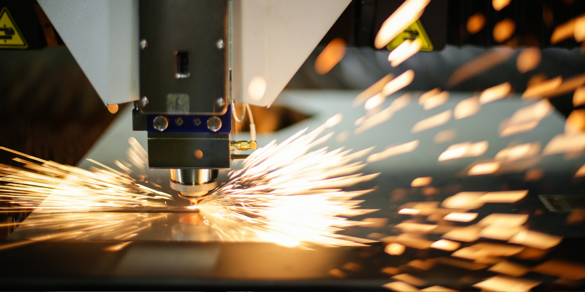 レーザー加工機の動作イメージ